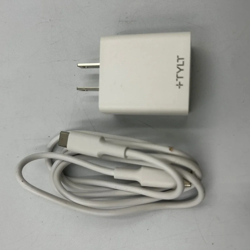 TYLT Folio Trio Wireless Charger White 3-in-1 MagSafe Travel